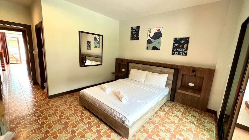 Фото My Friends's House 2