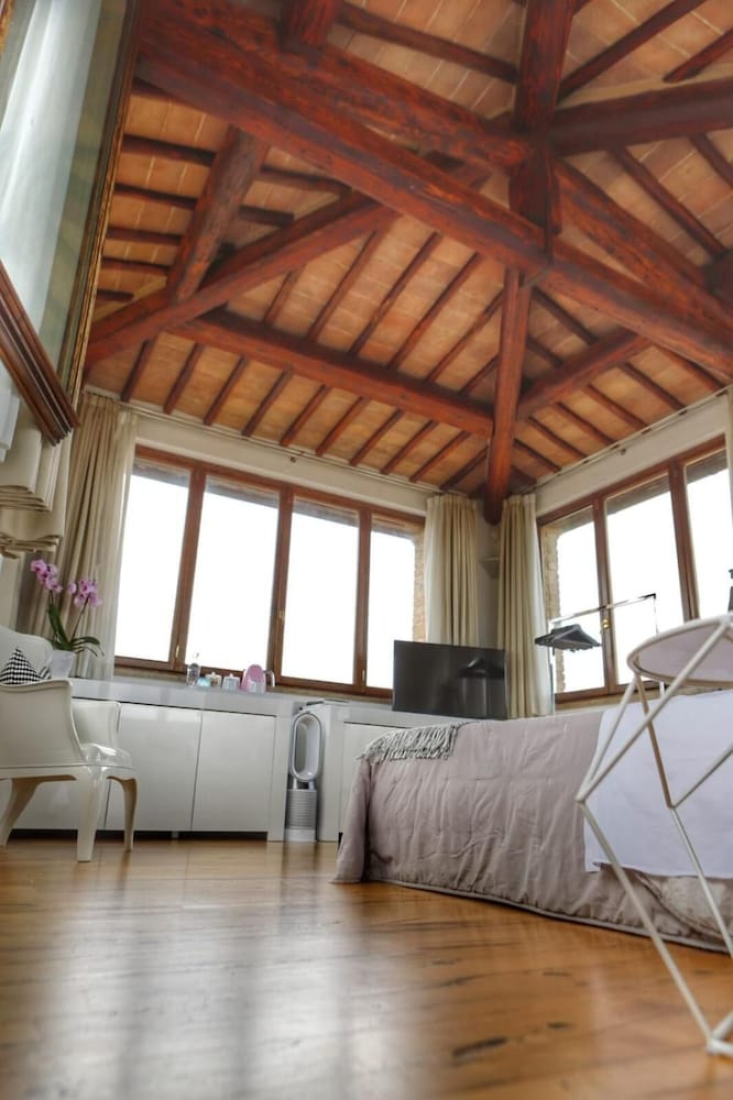 Фото B&b Le Logge Luxury Rooms