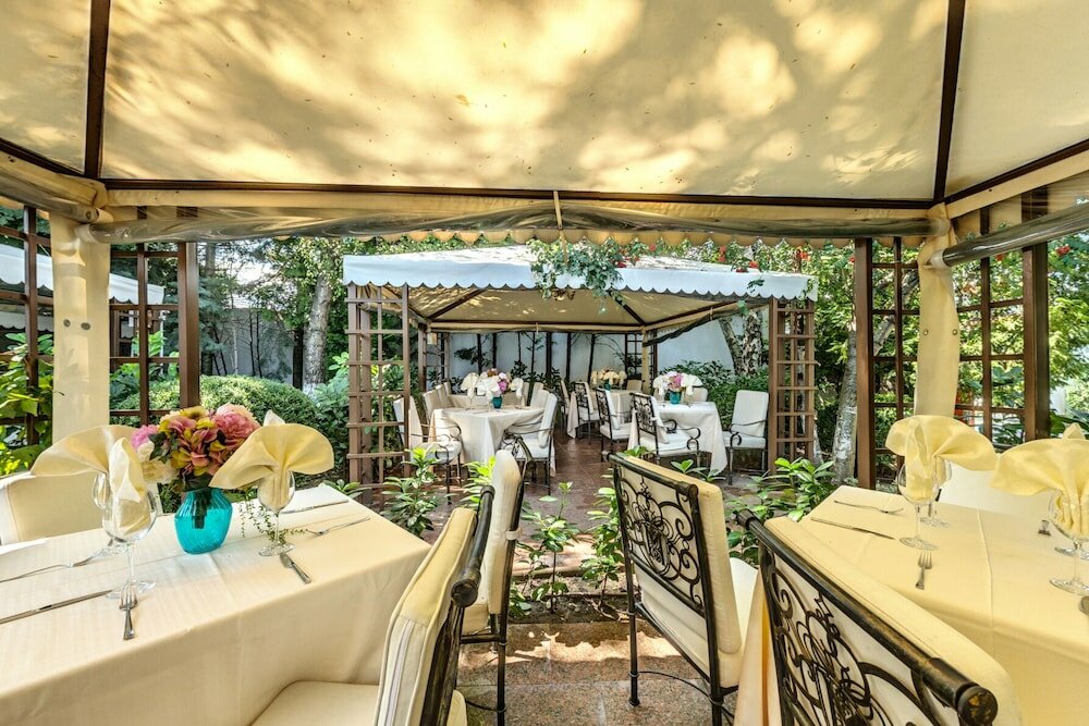 Фото Montecito Hotel