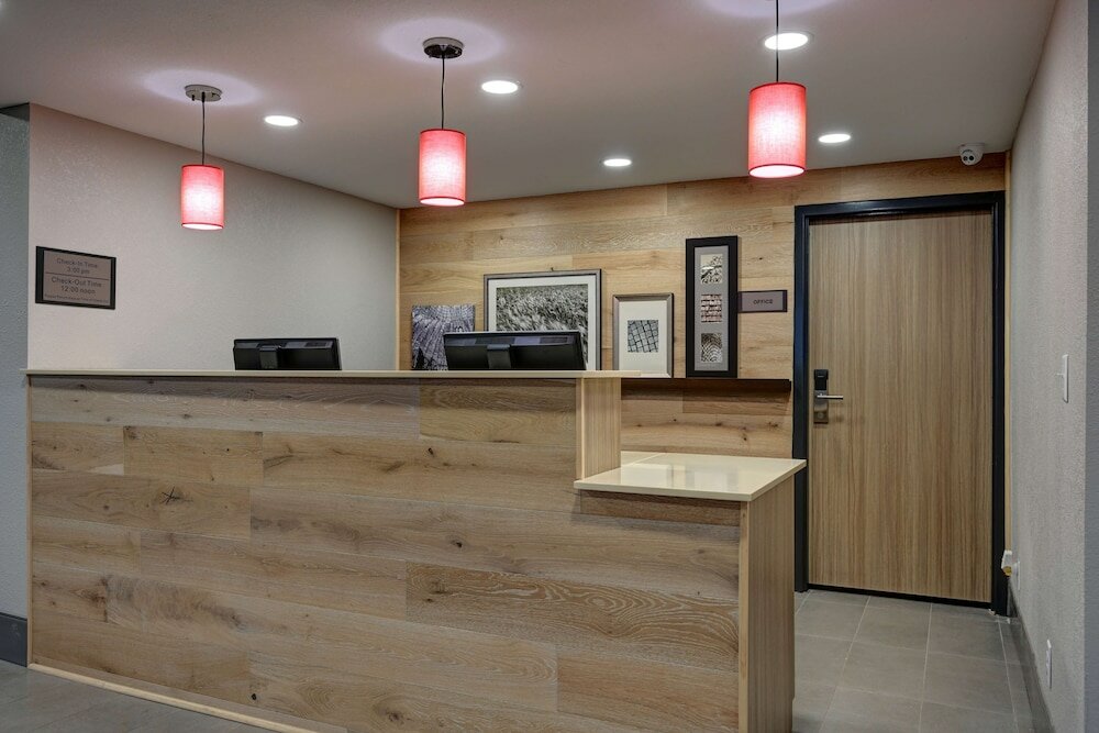 Фото Country Inn & Suites by Radisson, Pierre, Sd