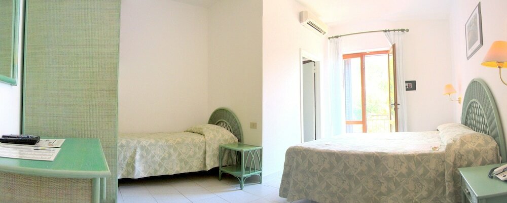 Фото Hotel Montemerlo