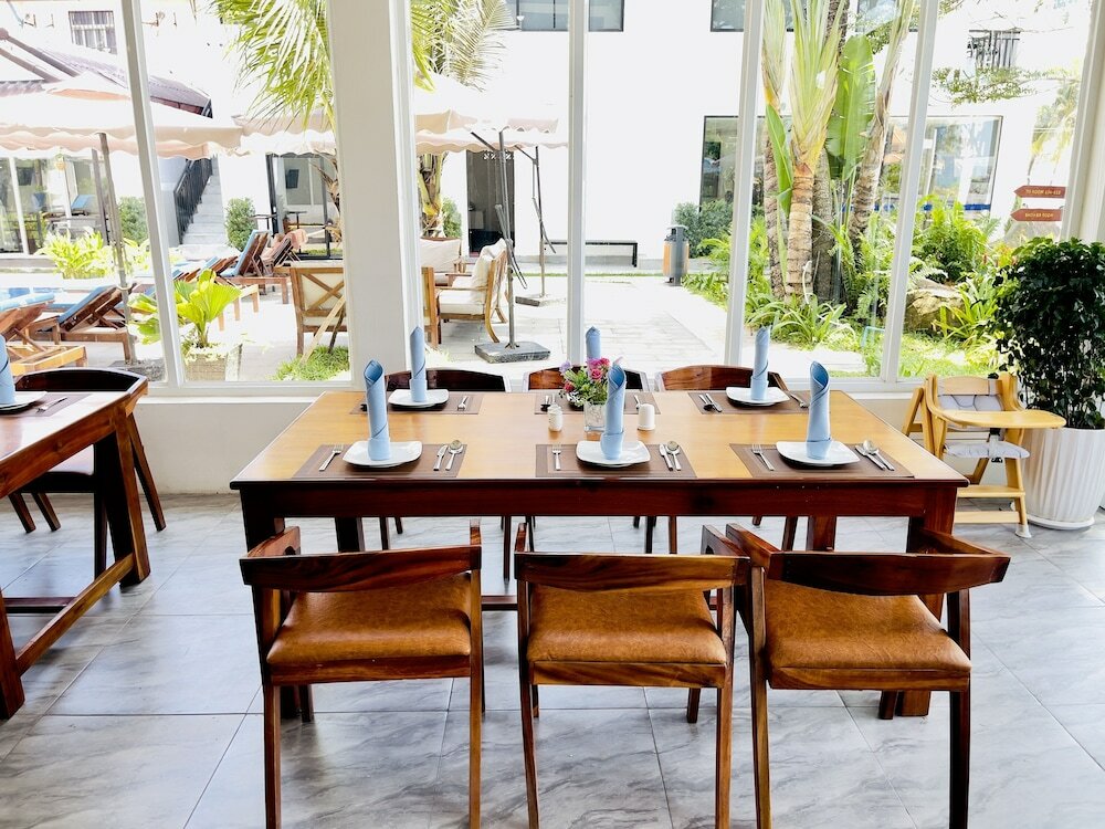 Фото Sea Breeze Resort