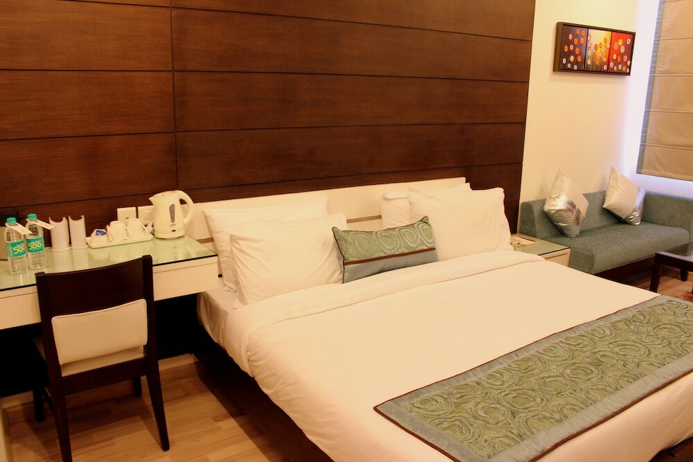 Фото Hotel Amrapali Grand