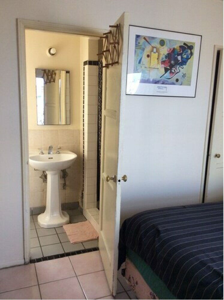 Фото Pavilions Motel