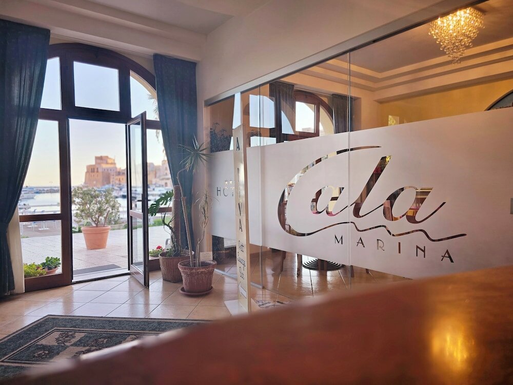 Фото Hotel Cala Marina