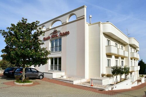 Внешний вид отеля Grand Hotel Olimpo в Альберобелло, фото 2