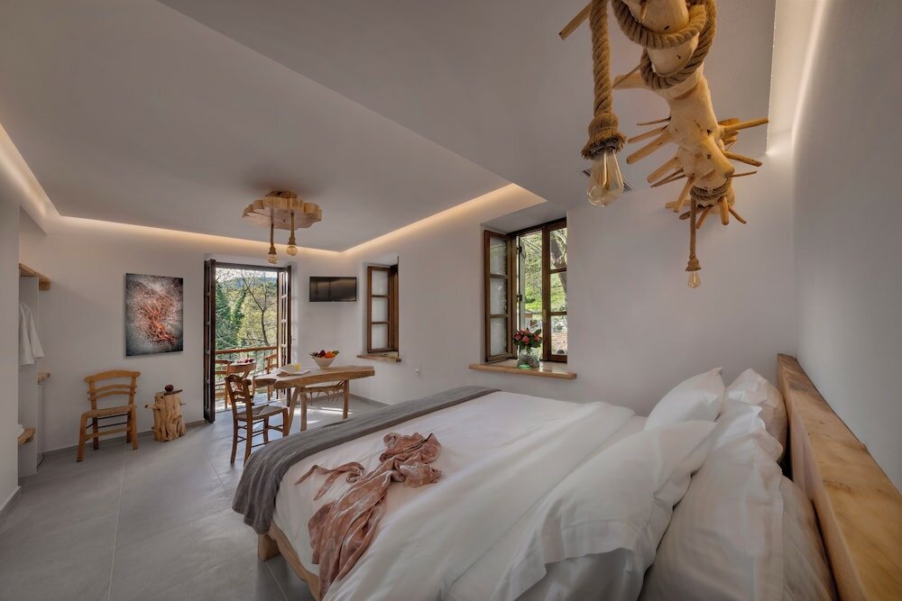 Фото Palios Stathmos