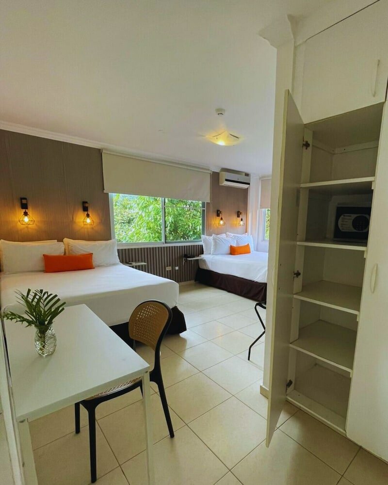 Фото Albrook Inn