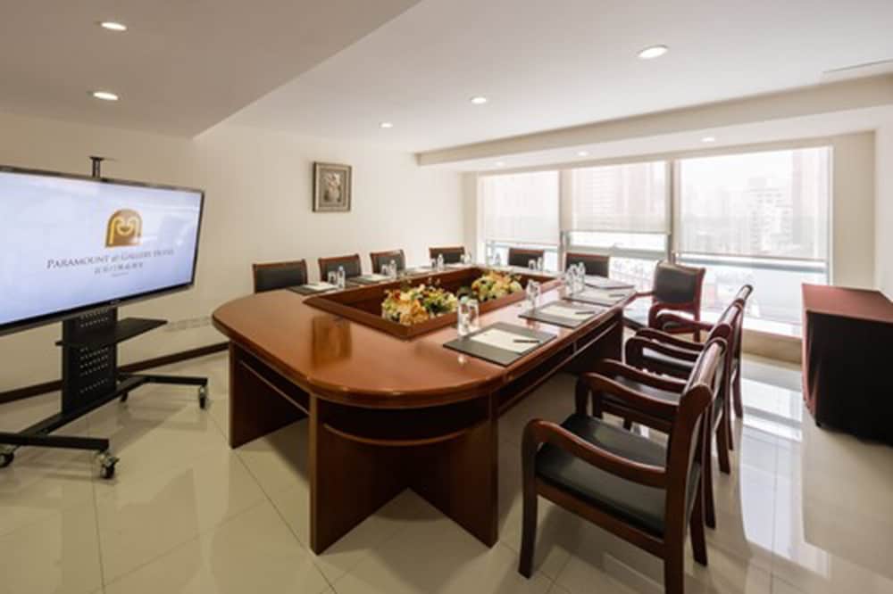 Фото Paramount Gallery Hotel