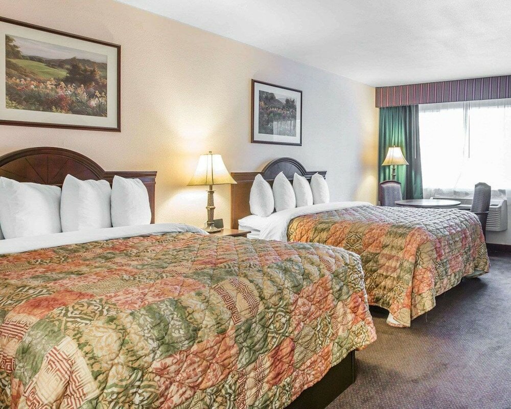 Фото Quality Inn & Suites Cameron Park Shingle Springs