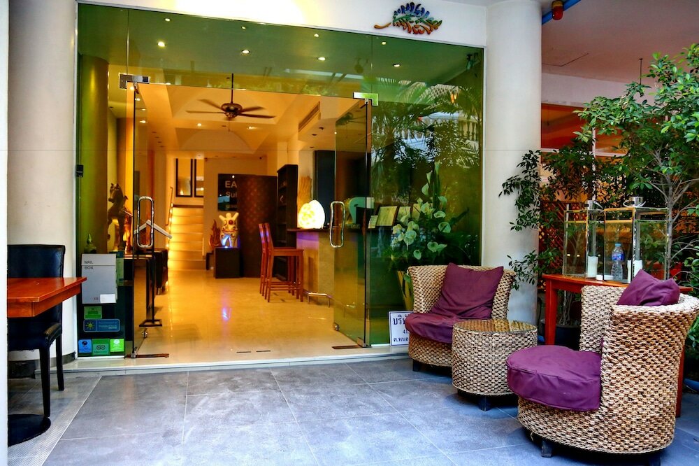 Фото East Suites