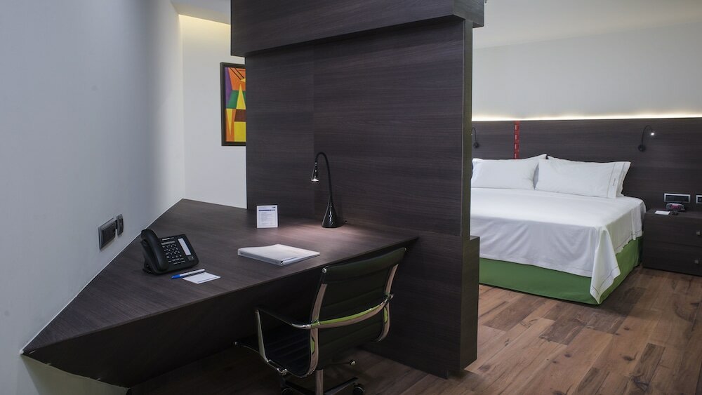 Фото Holiday Inn Express Mexico Aeropuerto