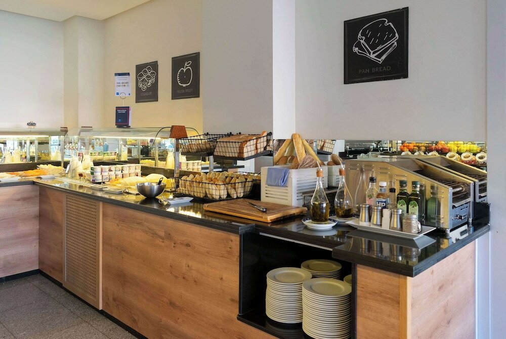 Фото Hotel Leon Camino Affiliated by Melia