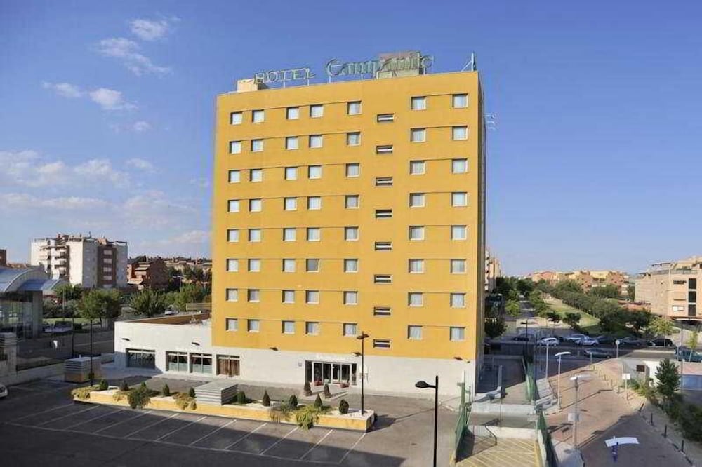 Фото отеля 1