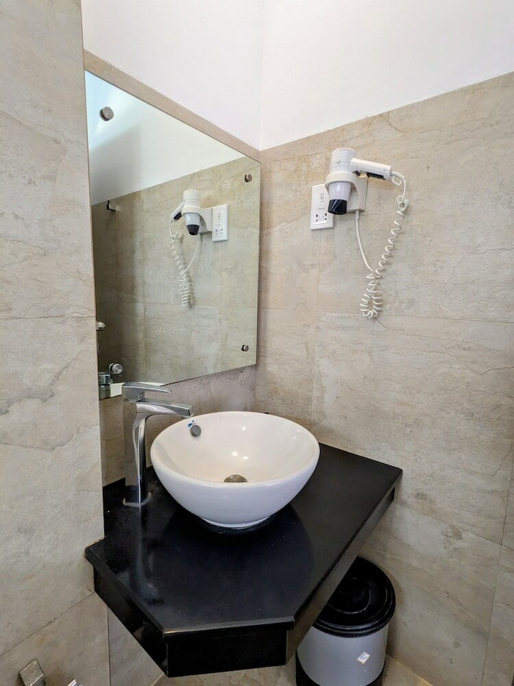 Фото Rajarata Hotel