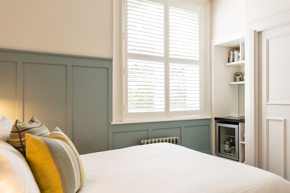 Фото Didsbury House Hotel