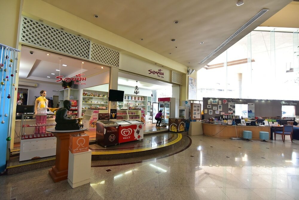 Фото Thumrin Thana Hotel