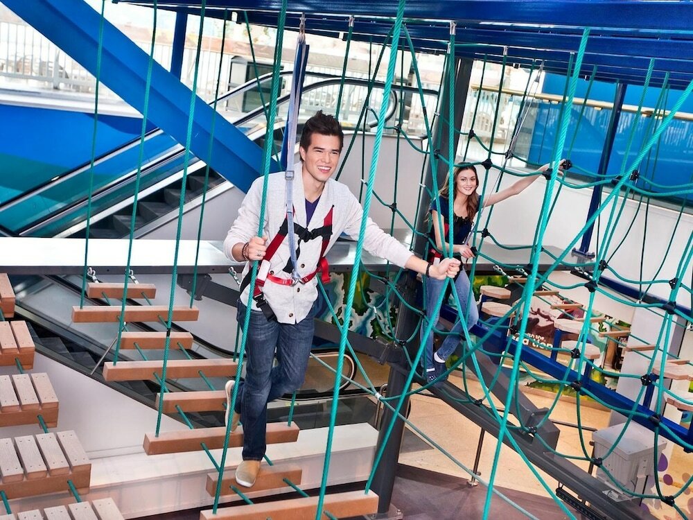 Фото West Edmonton Mall Inn