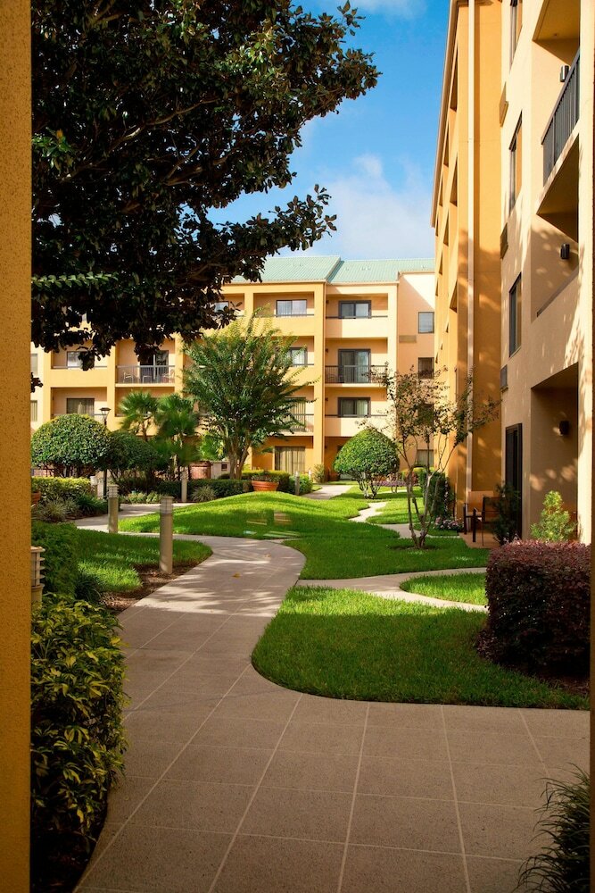 Фото Courtyard by Marriott Orlando International Dr Conv Cntr