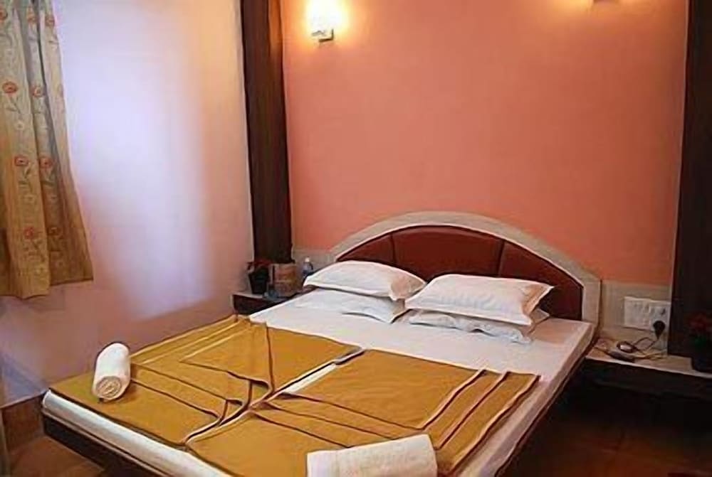 Фото Shanti's Hotel Sonai