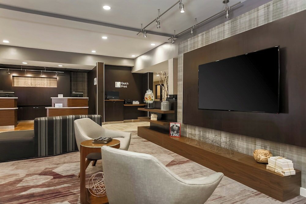 Фото Courtyard by Marriott Tampa Brandon