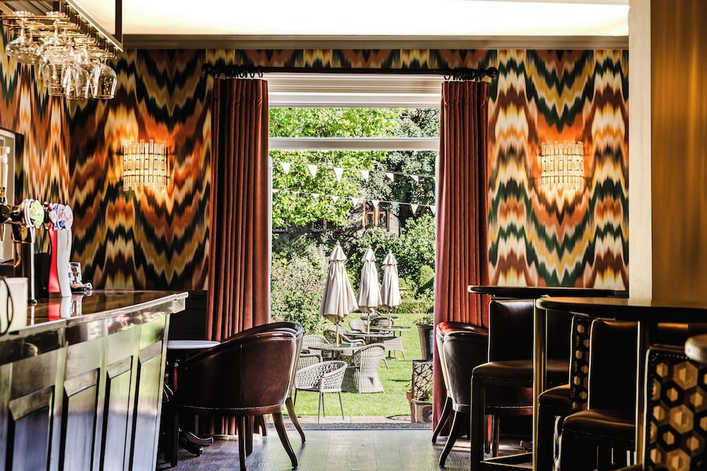 Фото Winchester Royal Hotel