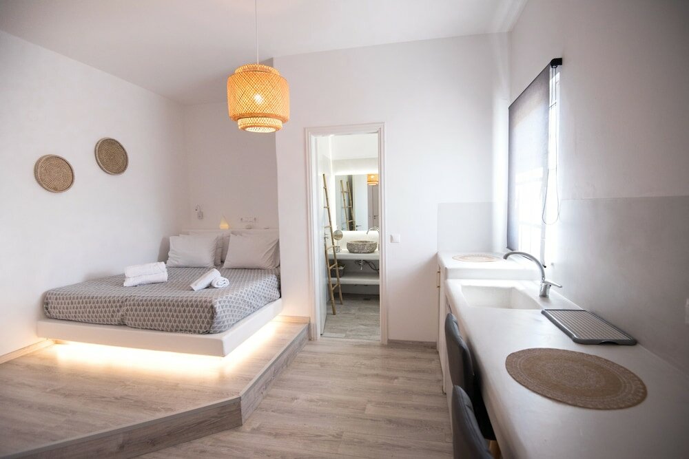 Фото Eleana Studios