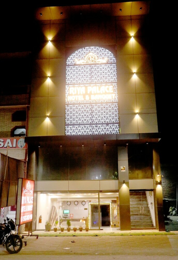 Фото Hotel Riya Palace