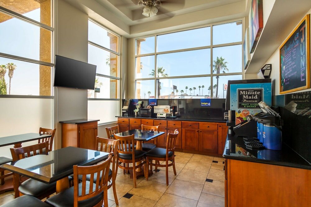 Фото Best Western Heritage Inn