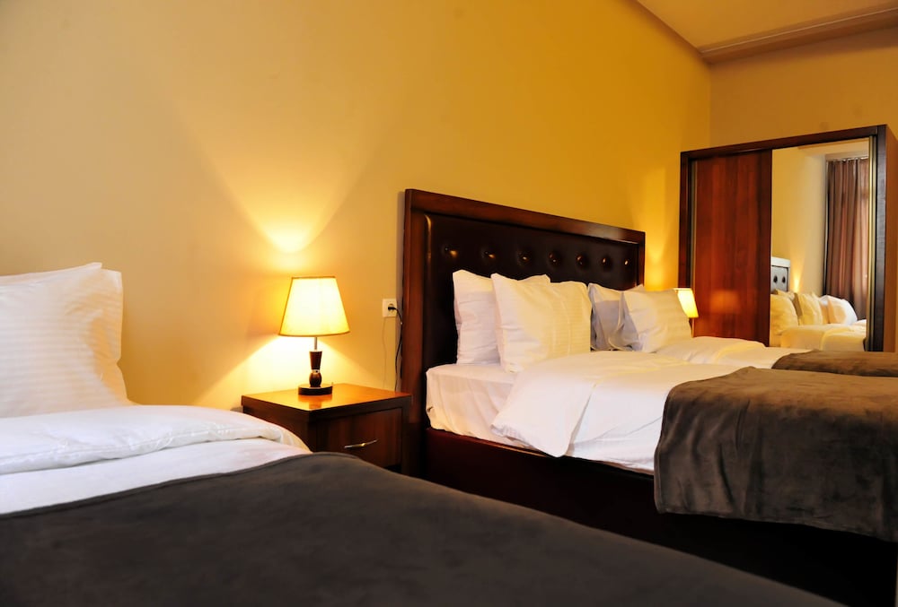 Фото Hotel Rogalux