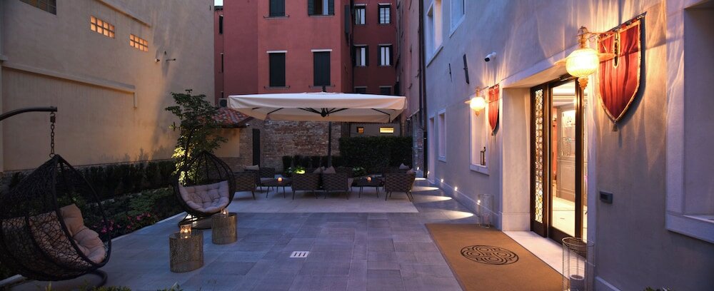 Фото Santa Croce Boutique Hotel