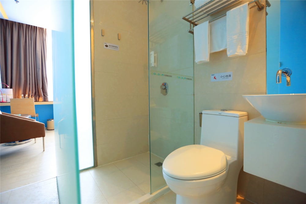 Фото Colour Inn Shenzhen Dongmen Branch