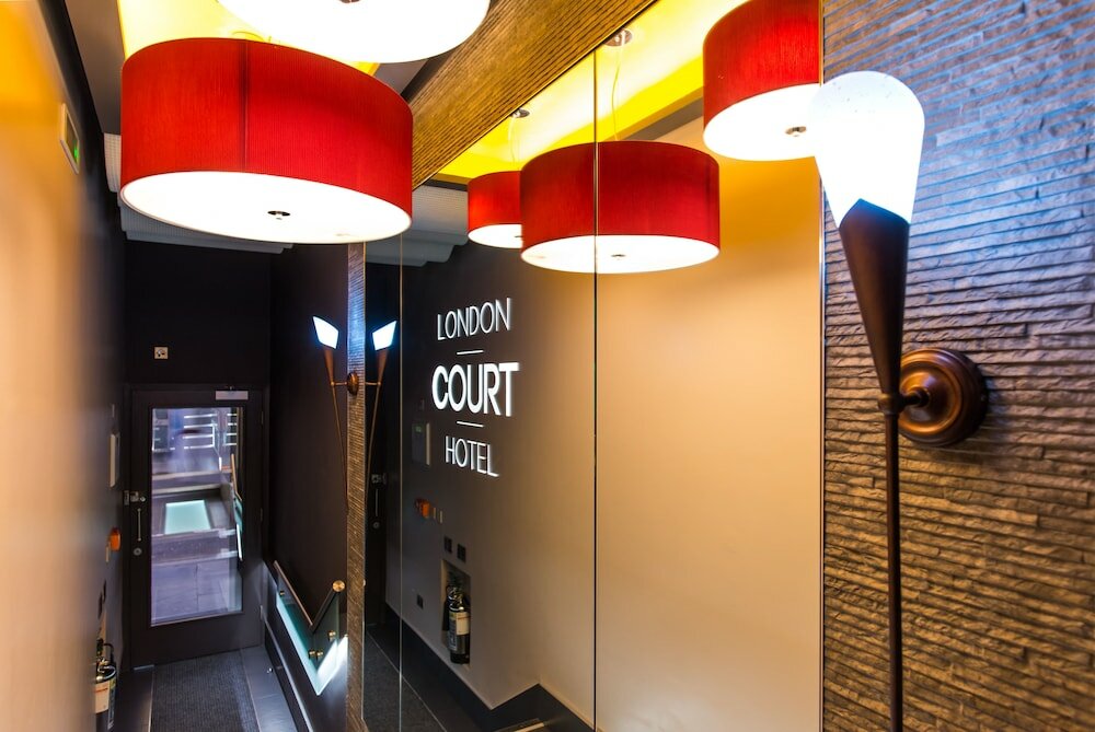 Фото London Court Hotel