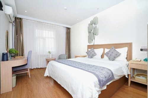 Гостиница GreenTree Inn Zhangjiakou Jinding Ci’er Mountain Road Business Hotel в Чжанцзякоу
