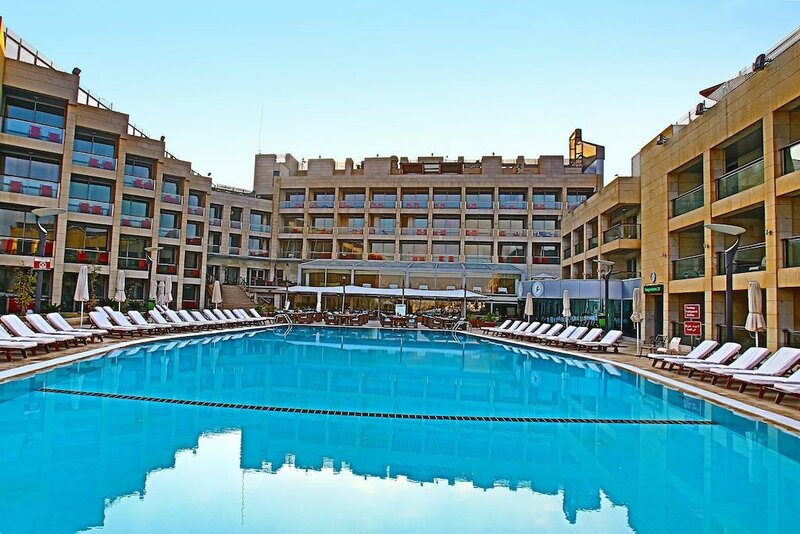 Гостиница Coral Beach Hotel and Resort Beirut