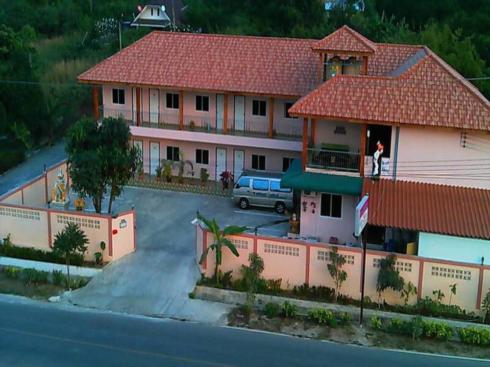 Фото Wattana Hill Resort