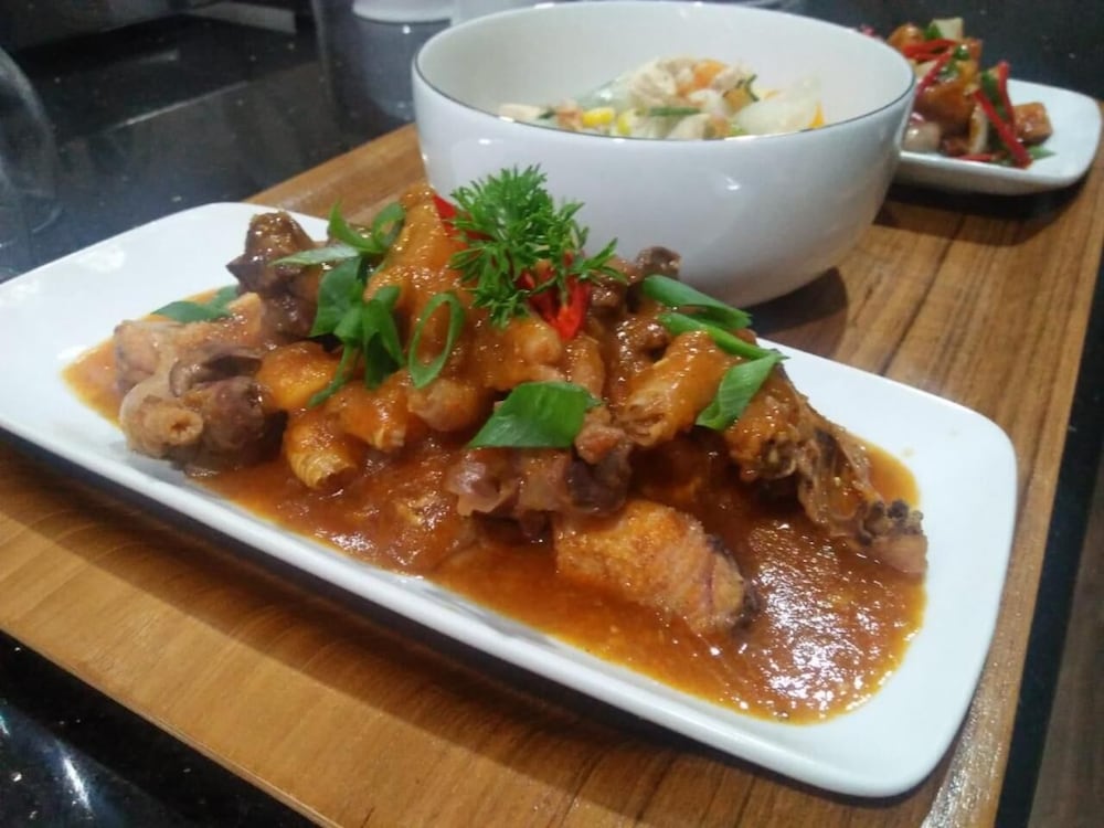 Фото Omah Madam Bed & Breakfast