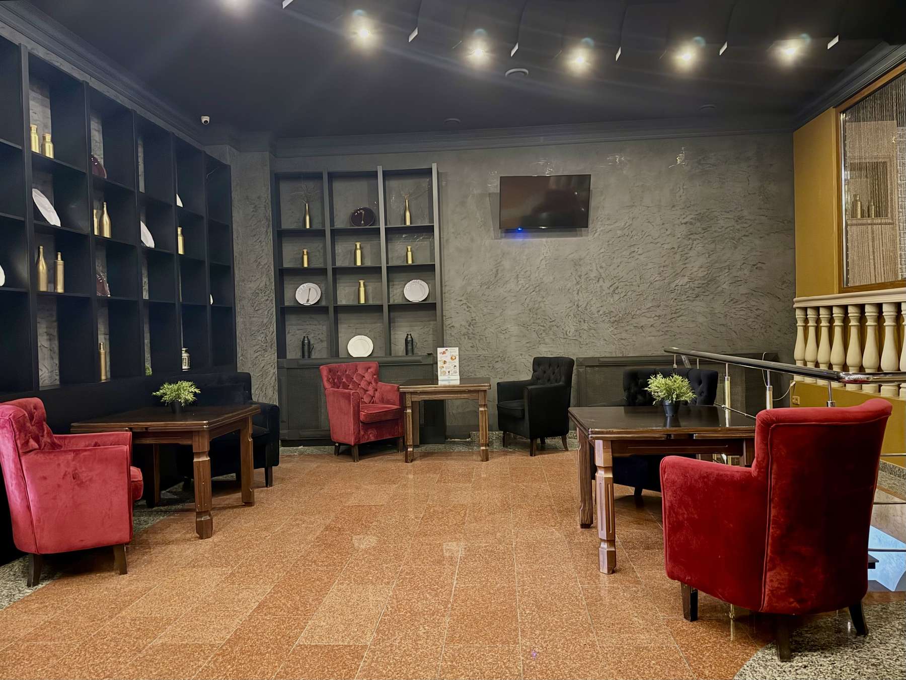 Фото Bridge от Травел Хотелс Антураж