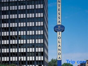 Гостиница Unaway Hotel & Residence Contessa Jolanda Milano