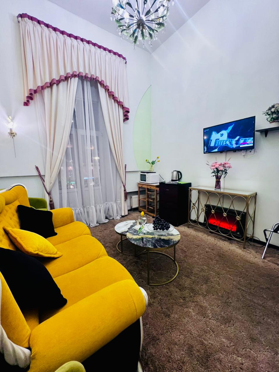 Фото Премьера на Невском проспекте