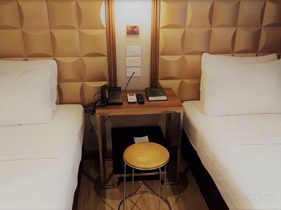 Фото Robertson Hotel