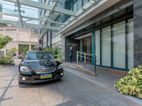 Фото Aruga Apartments by Rockwell Makati