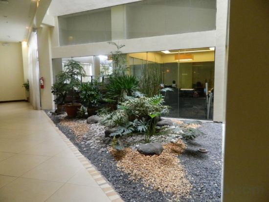 Фото The Avenue Plaza Hotel