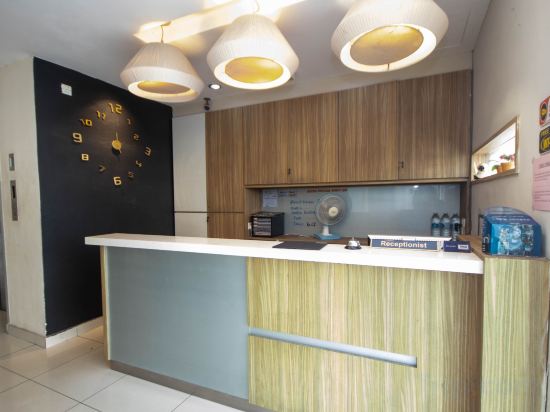 Фото Station Eight Inn