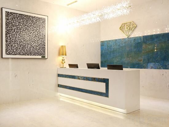 Фото Baymond Hotel