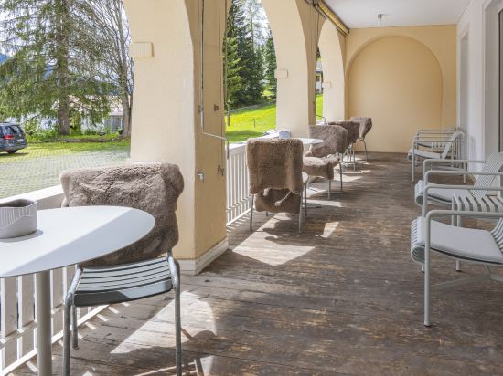 Фото Davos Youth Hostel