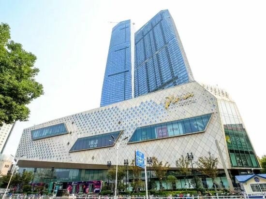 Hotel GreenTree Inn Zhenjiang Gaotie Wanda Square Express Hotel, Zhenjiang, photo