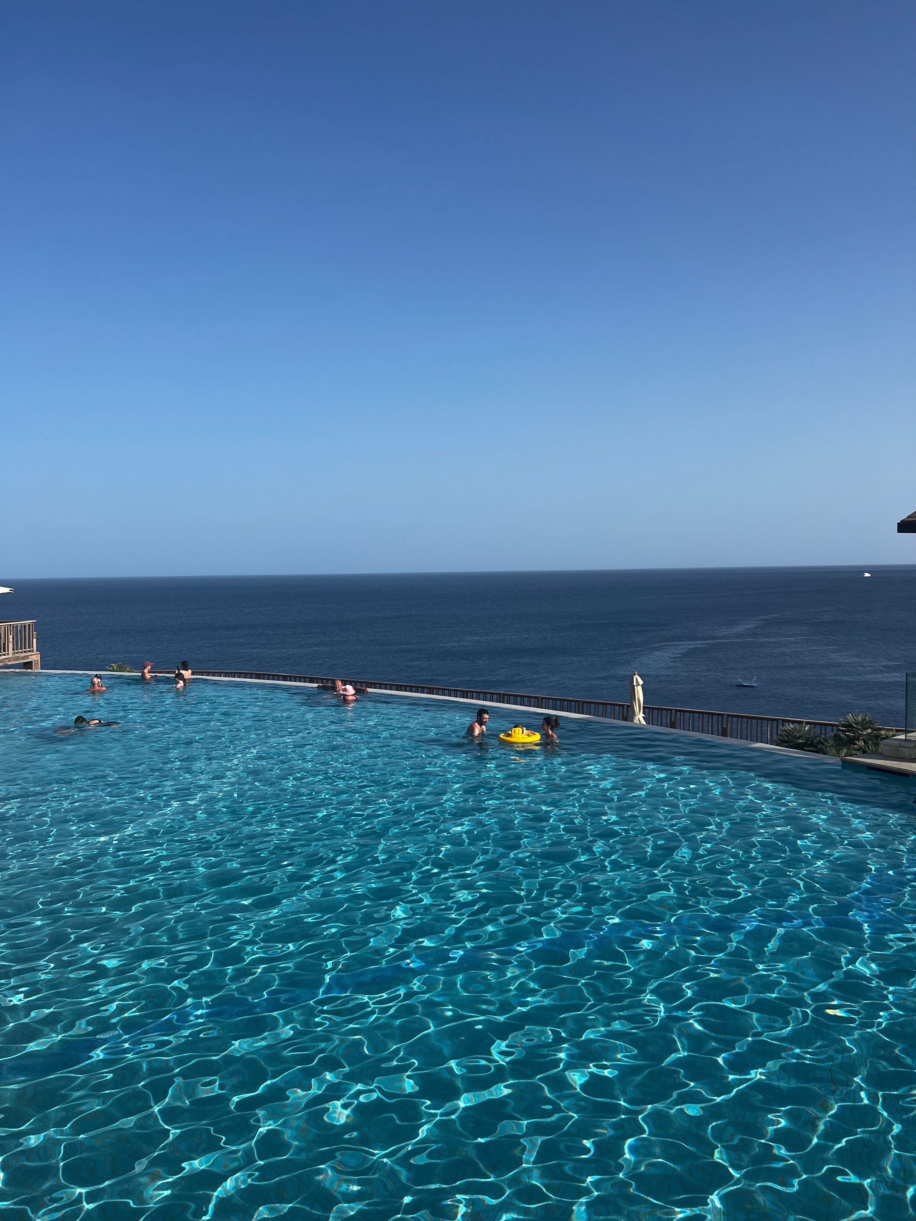 Фото Reef Oasis Beach