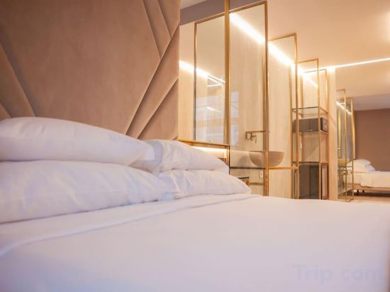 Фото Wine & Books Lisboa Hotel