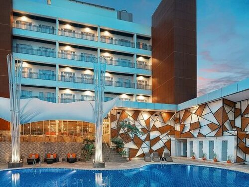 Внешний вид отеля Отель Harper Perintis Makassar в Макасаре, фото 3